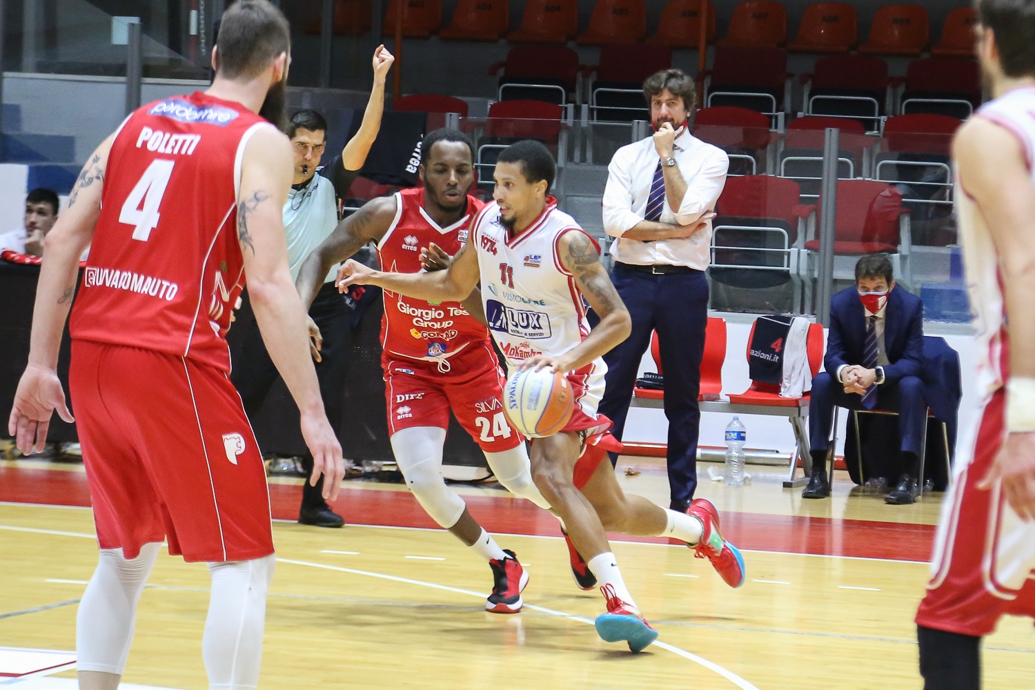 LUX CHIETI BASKET 1974 – GIORGIO TESI GROUP PISTOIA 83-72